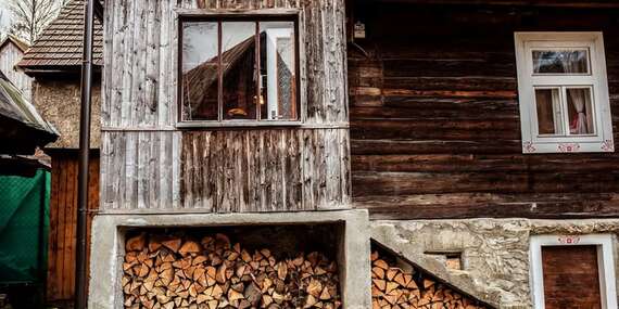 Zážitkové ubytovanie v srdci Slovenska v rozprávkovej drevenici s názvom "Tak ako kedysi" - až pre 4 osoby/Liptov - Komjatná