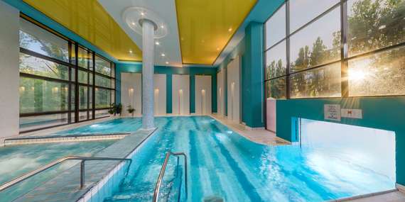 EXTRA SLEVY: Čtyřhvězdičkový hotel Esplanade s polopenzí, wellness a speciální procedurou v termálních lázních Piešťany/Slovensko - Piešťany