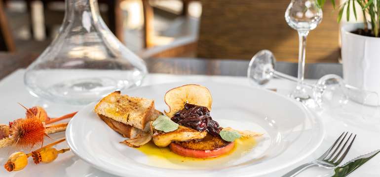 Foie gras s pečeným jabĺčkom