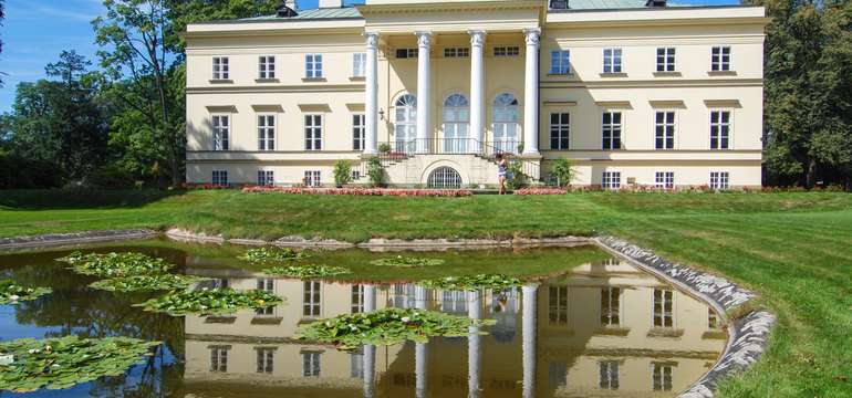 Nový zámek je chráněn jako kulturní památka České republiky
