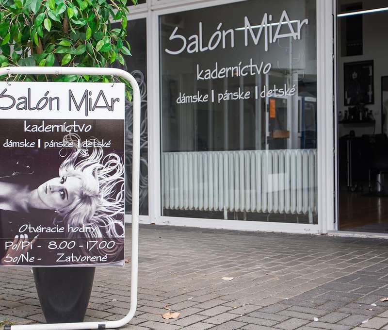 Salón MiAr nájdete na ulici Borská 1, 841 04 Karlova Ves