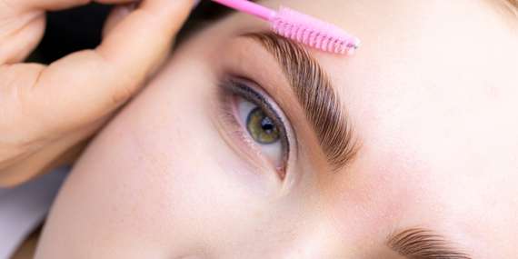 Dokonalé obočie bez námahy: laminácia pre prirodzený a upravený vzhľad od Skin Care Institute / Bratislava - Karlova Ves