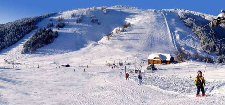 tel Áčko*** má skvelú polohu len 3 minúty autom od ski centra Malinô Brdo