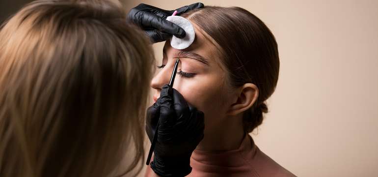 Úprava obočia a mihalníc v Beauty Palace Bratisla