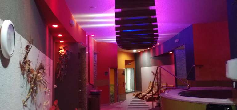 Wellness centrum v hoteli Spolcentrum*** (fínska, parná a bylinková sauna, vírivka, ľadopád)