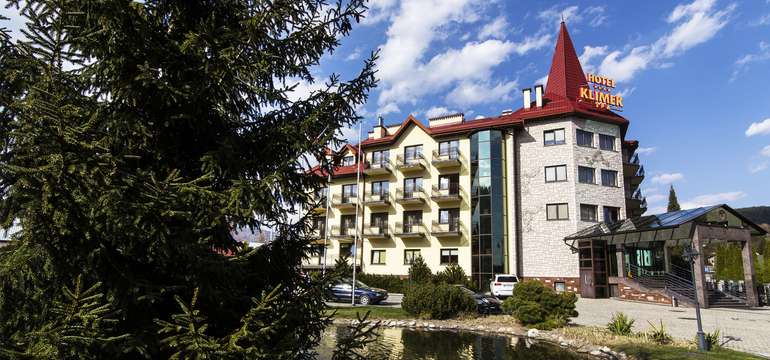 Hotel Klimek**** stojí v krásnom prostredí poľského mestečka Muszyna