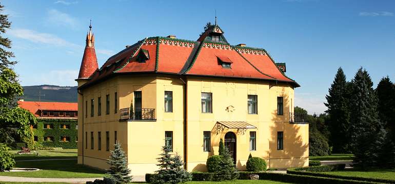 Poľovnícky zámok Topoľčianky – nevšedný pobyt v atraktívnom prostredí