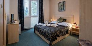 Penzión Iris a Raj v centre Rajeckých Teplíc