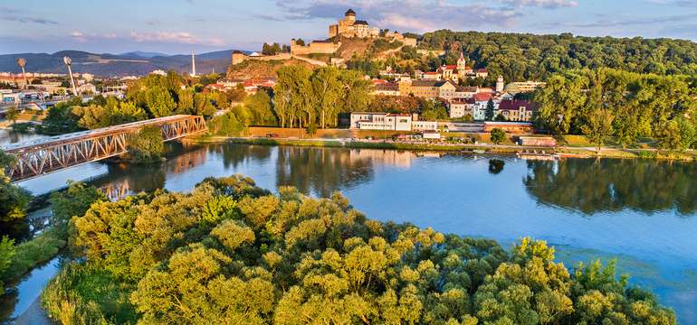 Trenčiansky hrad medzi najrozsiahlejšie hrady v Európe - navšetívte ho počas pobytu
