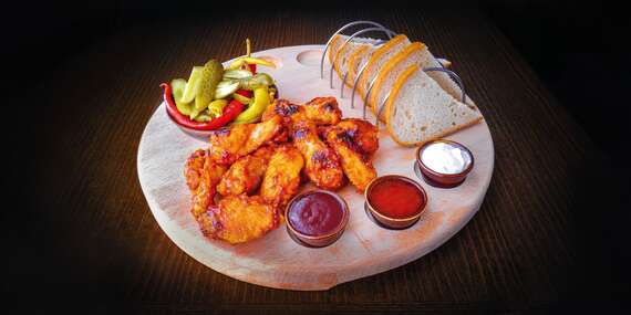 Tradičné mäsové špeciality a dezerty vo Vinárni a Reštaurácií pri Kaplnke vo Vajnoroch/Bratislava - Vajnory