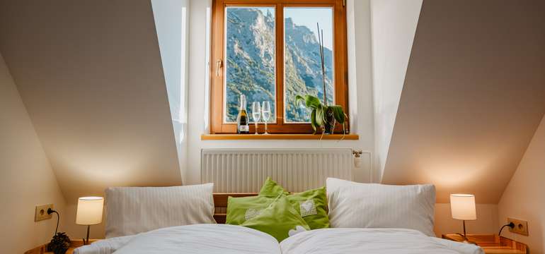 Dvoulůžkový pokoj s výhledem na pleso v Horském Hotelu Popradské Pleso