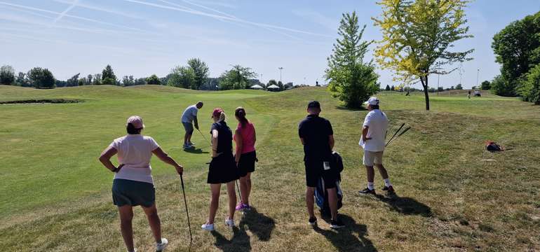 Intenzívny víkendový golfový kurz v Golf Club Welten v Báči