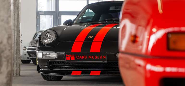 DOUBLE RED CARS MUSEUM: Najväčšie automobilové múzeum v strednej Európe!