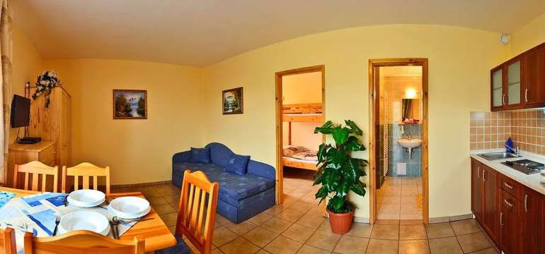 Každý apartmán má kompletne vybavenú kuchynskú linku.