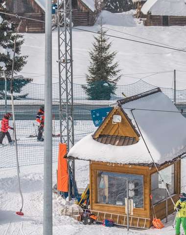 Karnet narciarski w Jurgowie Ski jest niezbywalny (z 1 karnetu korzysta cały czas ta sama osoba)