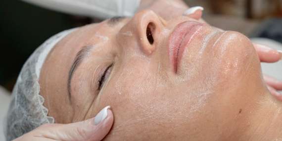 Dajte zbohom cievkam a pigmentáciám - objavte silu aparatívnej kozmetológie/Bratislava - Podunajské Biskupice