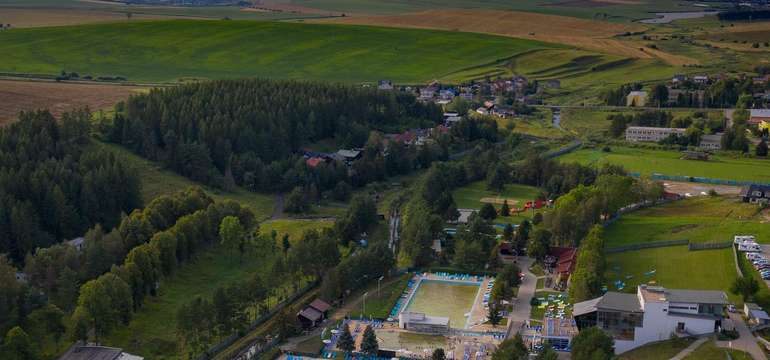Thermal Park Vrbov leží 20 km od hrebeňov Vysokých Tatier a Slovenského raja