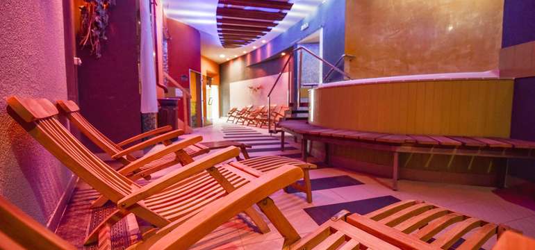 Wellness centrum v hoteli Spolcentrum*** (fínska, parná a bylinková sauna, vírivka, ľadopád)