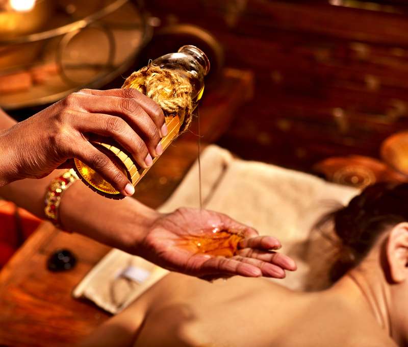 Thajská olejová aromatická masáž v Siam Retreat Thai Massage