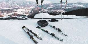 Ski servis a požičovňa lyží a snowboardov sa nachádzajú priamo na hlavnom parkovisku