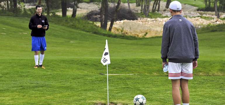 Pravidlá footgolfu z veľkej časti zodpovedajú pravidlám golfu