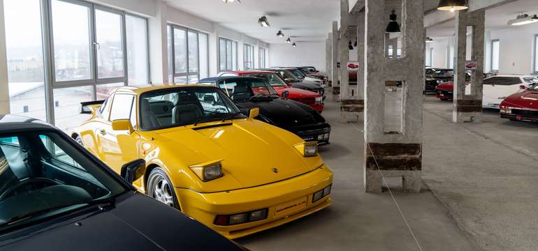 DOUBLE RED CARS MUSEUM: Najväčšie automobilové múzeum v strednej Európe!