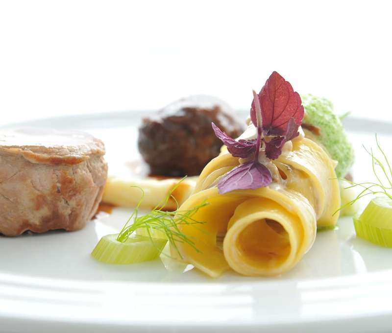 Šéfkuchár hotela Quality**** pravidelne pripravuje tematické sezónne degustačné menu
