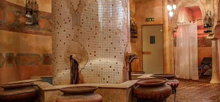 Thermal Hotel Visegrád**** superior kombinuje luxusné ubytovanie s kúpeľným zariadením