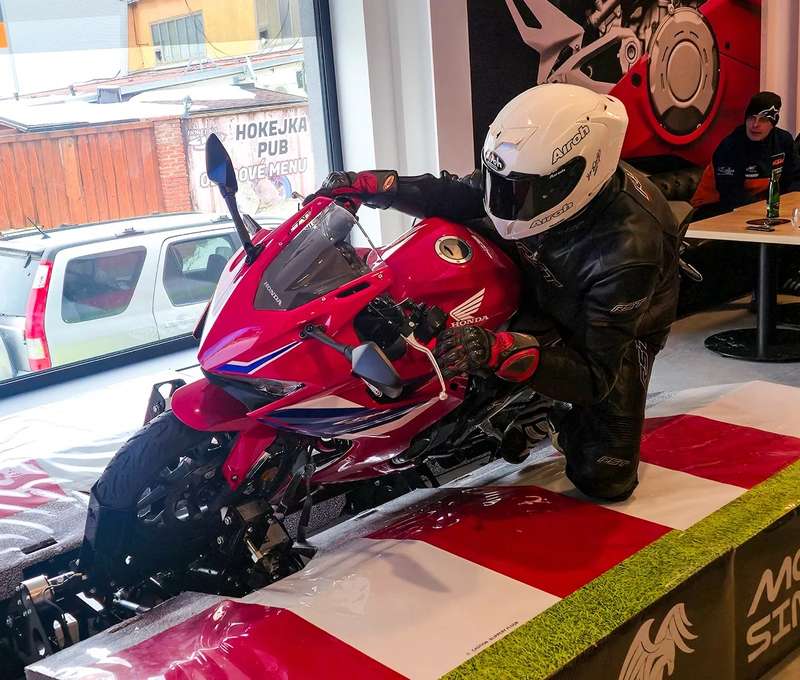 Zažite skutočnú moto jazdu na MotoGP™ simulátore v BiCafe Košice