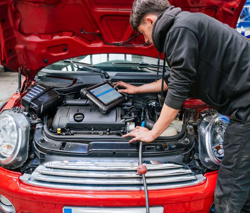 Dekarbonizácia motora certifikovaným vodíkovým prístrojom