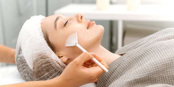 BLACK FRIDAY: Kyslíkové ošetrenie pleti, chemický peeling, mezoterapia či starostlivosť o problematickú pleť v salóne Beauty Ewei/Nemšová