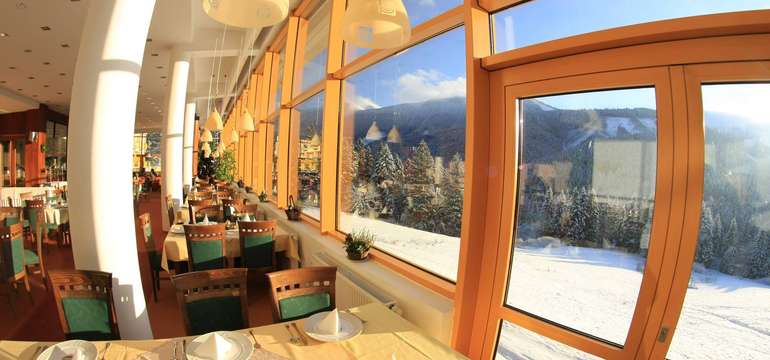  Hotel Boboty***, Reštaurácia