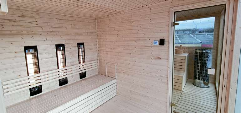 Panoramatická sauna s výhľadom na Trenčiansky hrad
