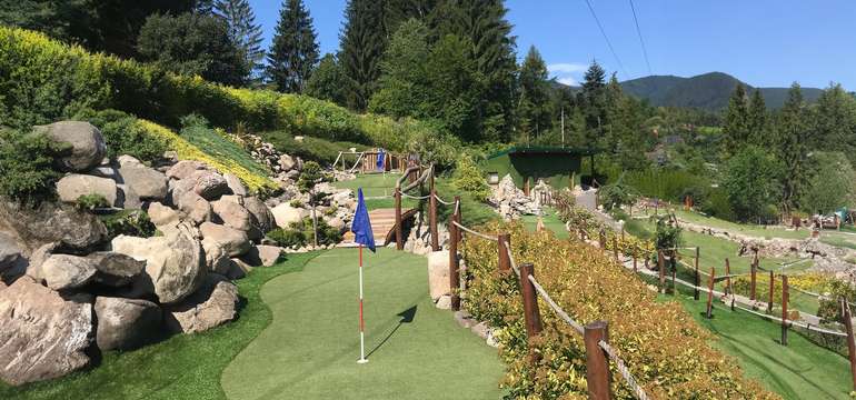 Minigolf v Rezorte Villa 27 plnom atrakcií aj možností na oddych