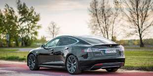 Jazda snov na Tesla Model S 100D