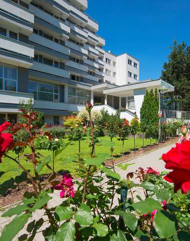 Hotel Park**** obklopuje tiché prostredie mestského parku, oáza ruží a zelene