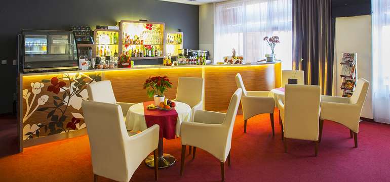 Wellness Hotel Patince****, Lobby bar