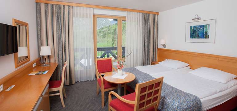 4-hviezdičkový hotel Jezero v Slovinsku s raňajkami a bazénom