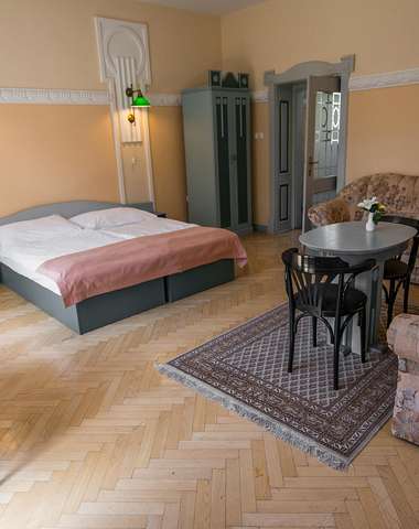 Za príplatok sa môžete ubytovať aj v izbách De Luxe alebo v apartmáne