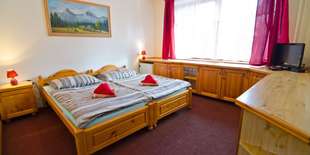  Vila Astra disponuje prepojiteľnými dvojlôžkovými izbami s vlastnou kúpeľňou