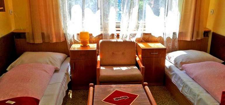 Cenovo nenáročné ubytovanie v útulných izbách s nádychom retro štýlu v hoteli Veterník