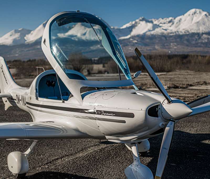 Zážitkový let ponad Tatry s možnosťou pilotovania športovým lietadlom WT-9 Dynamic pre 1 osobu