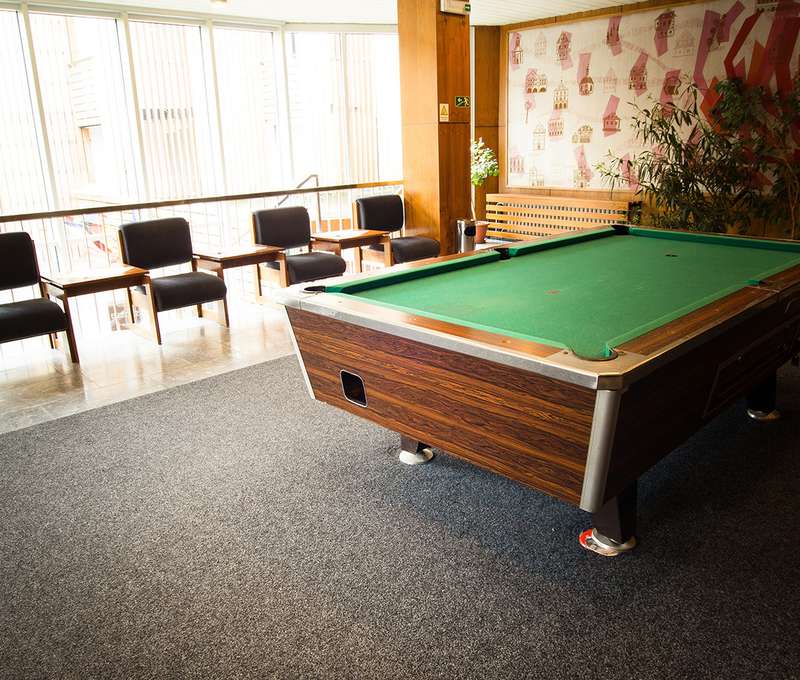 V hotelu se můžete zabavit u kulečníku i stolního tenisu