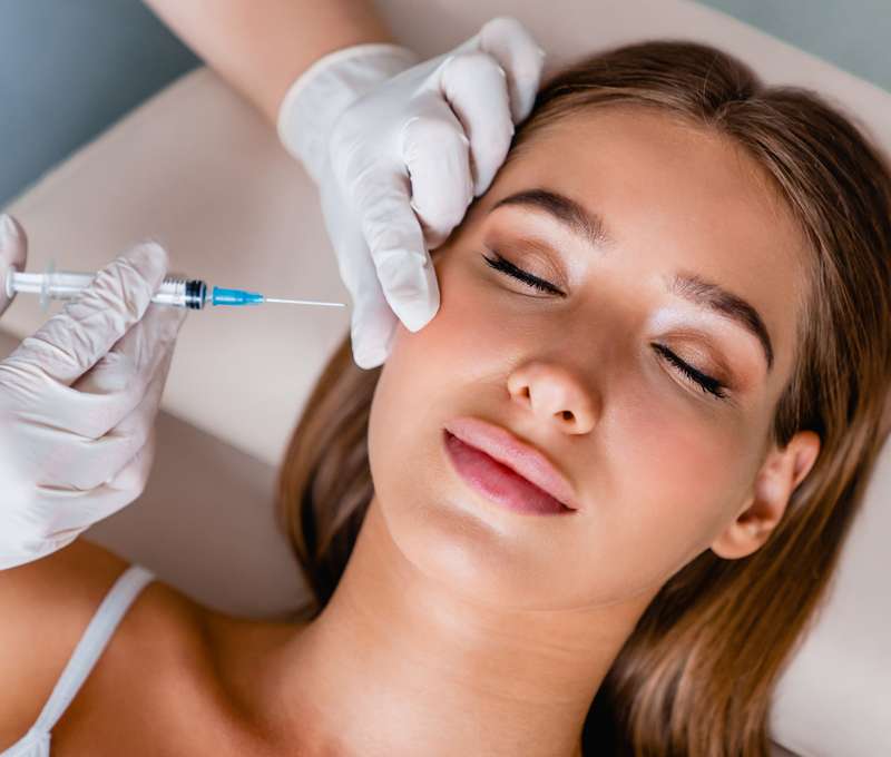 Viditeľne mladší vzhľad s botoxom v Bloom Clinic