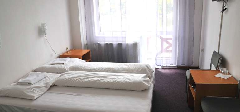 Hotel Jazero ponúka jednoduché a praktické ubytovanie