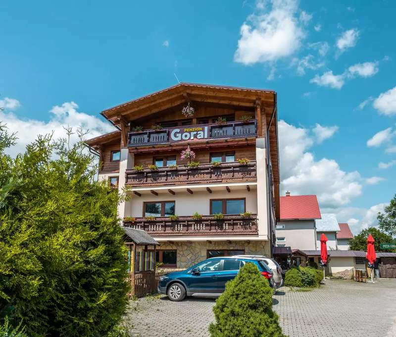Penzión Goral nájdete v tichej oblasti cca 1 km od Terchovej