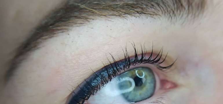 Lash lifting a Lash botox pre dlhšie a hustejšie mihalnice 