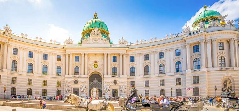 Zámek Hofburg ve Vídni
