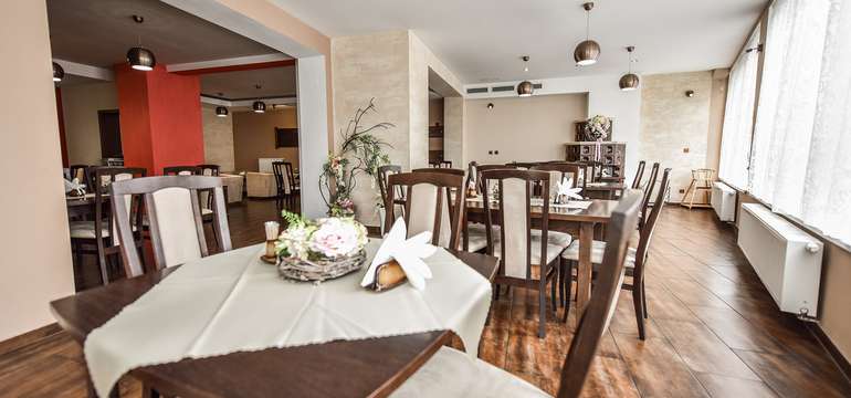 V príjemných priestoroch reštaurácie si vychutnáte denné menu a rôzne špeciality