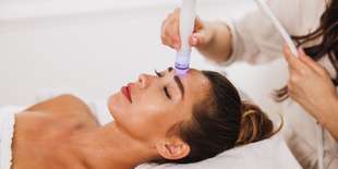 Ošetrenie Hydrafacial pre žiarivú pleť v Maya Beauty Clinic